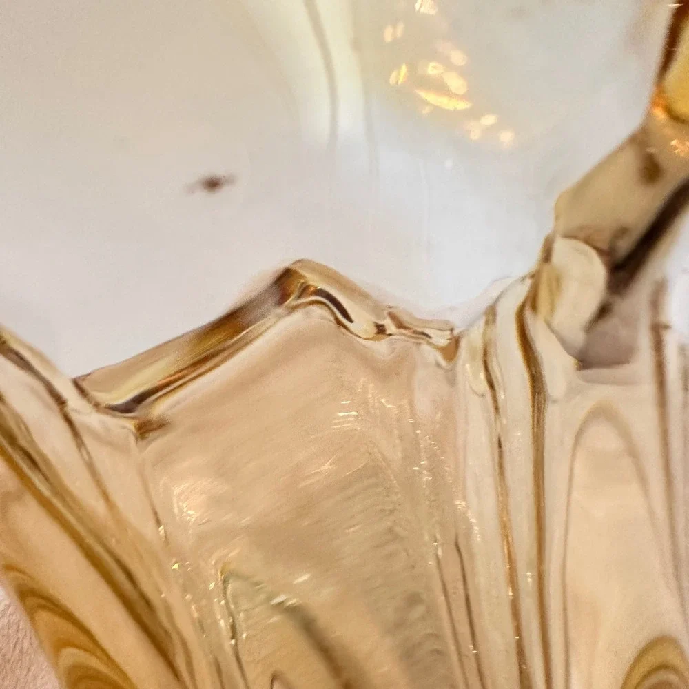 Vintage Art Glass Vase Home Decor Amber Excellent Ruffled Rim MCM Style Knick?